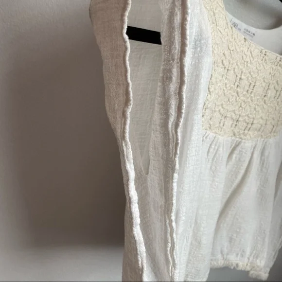 Zara White Top with Crochet like front part - Picture 7 of 9